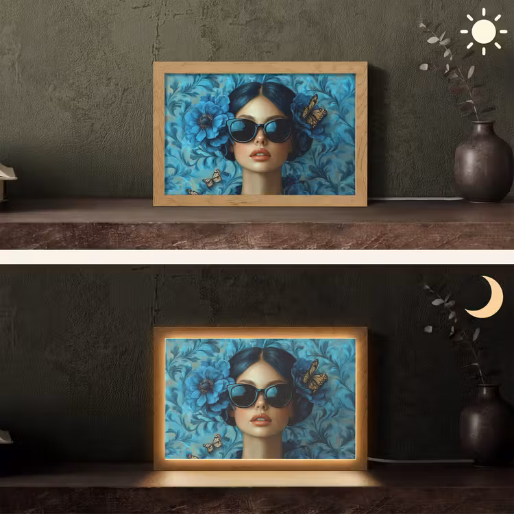 Vrouw - Bloemen - Vlinders - Blauw - Abstract Light Box met kabel (Tafellamp) klein -sfeer3