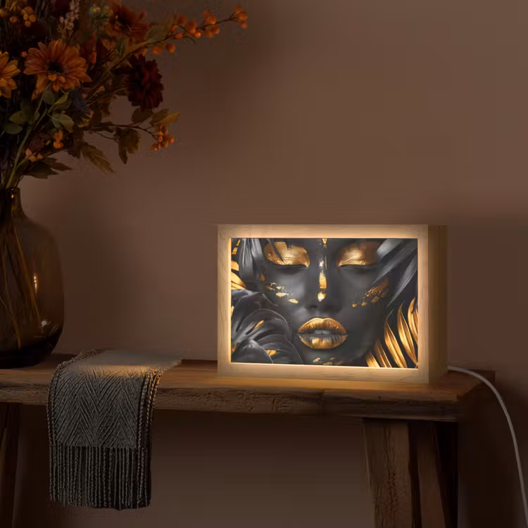 Vrouw - Goud - Natuur - Portret - Modern Light Box met kabel (Tafellamp) klein -sfeer4