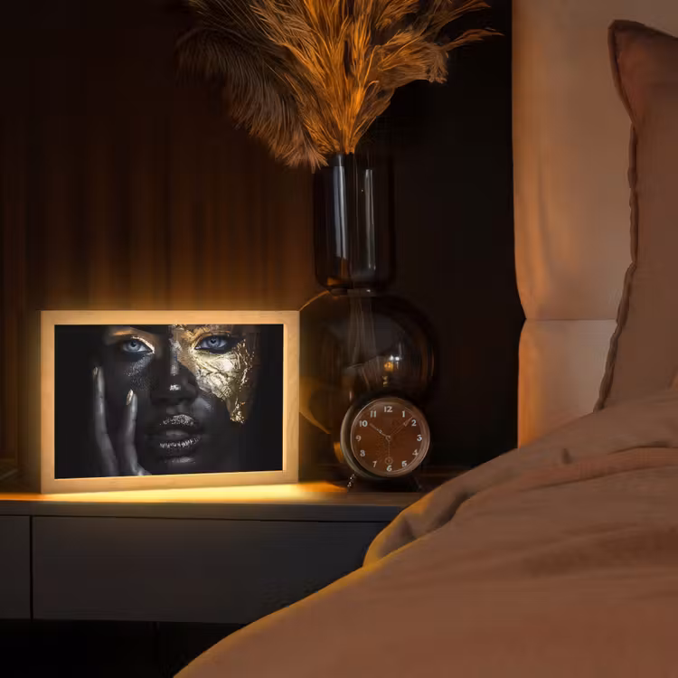 Vrouw - Goud - Portret - Modern - Zwart - Abstract Light Box met kabel (Tafellamp) klein -sfeer1