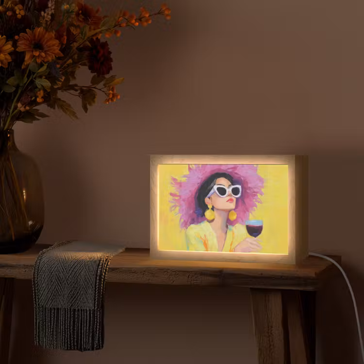 Vrouw - Hoed - Paars - Wijn Light Box met kabel (Tafellamp) klein -sfeer4