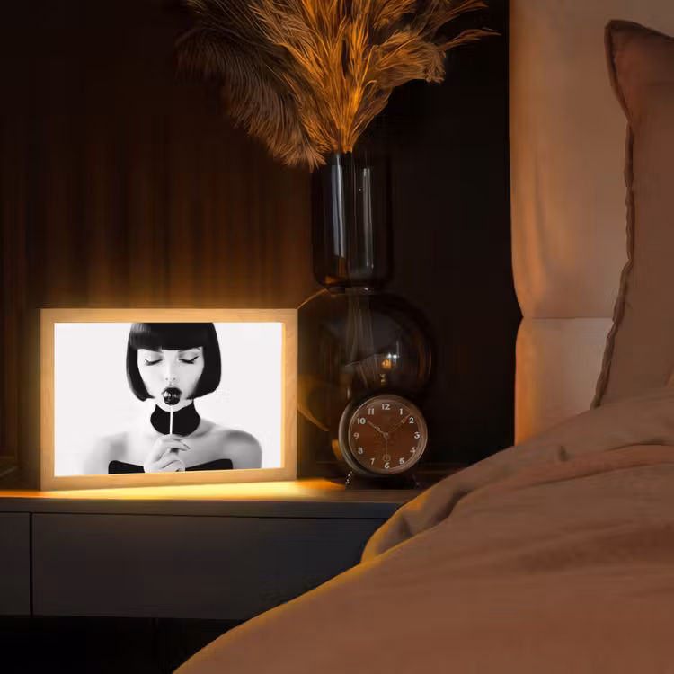Vrouw - Lolly - Zwart - Wit Light Box met kabel (Tafellamp) klein -sfeer1