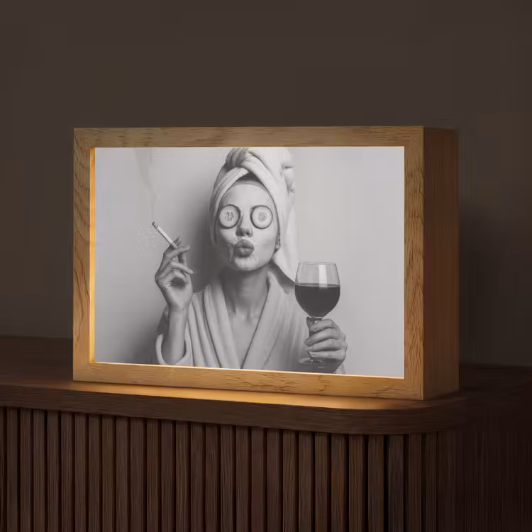 Vrouw - Masker - Wijn - Sigaret Light Box met kabel (Tafellamp) klein -z3d_website