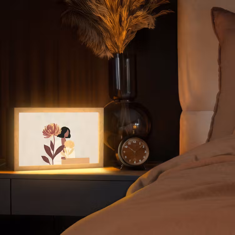 Vrouw - Minimalistisch - Bloem Light Box met kabel (Tafellamp) klein -sfeer1