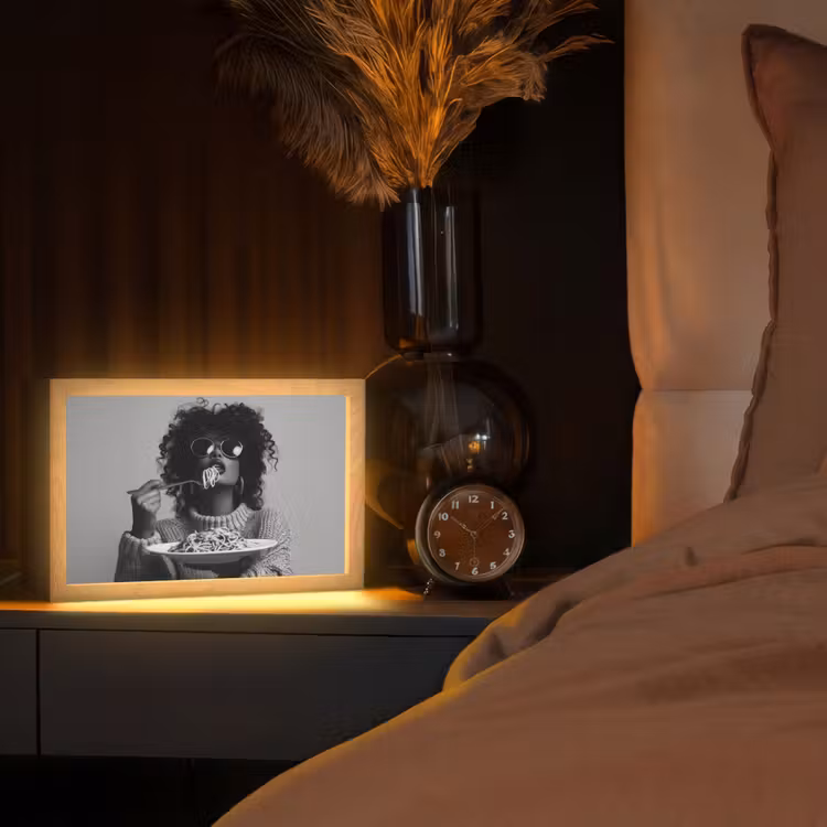Vrouw - Pasta - Zwart - Wit Light Box met kabel (Tafellamp) klein -sfeer1