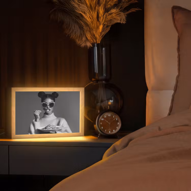 Vrouw - Pasta - Zonnebril Light Box met kabel (Tafellamp) klein -sfeer1