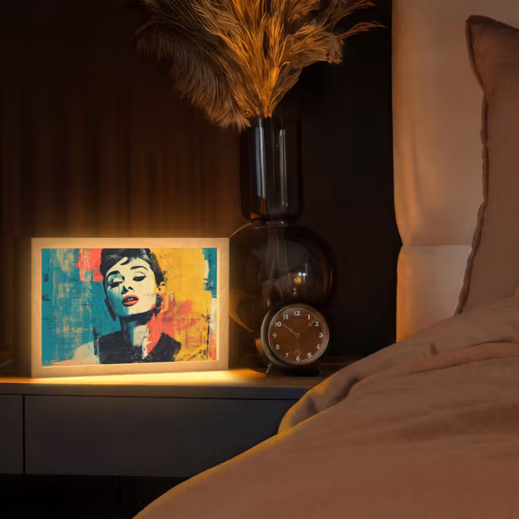 Vrouw - Rode lippen - Expressief - Grafisch Light Box met kabel (Tafellamp) klein -sfeer1