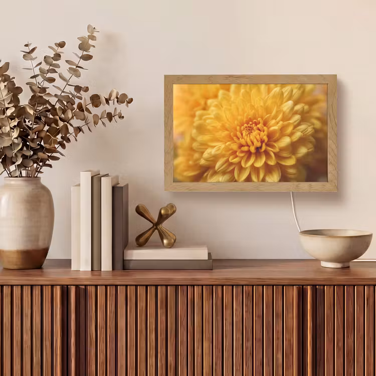 Geel - Chrysant - Zachtheid Light Box met kabel (Tafellamp) klein -sfeer2