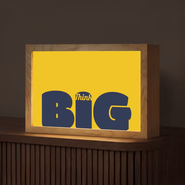 Geel - Think big - Grafisch Light Box met kabel (Tafellamp) klein -z3d_website