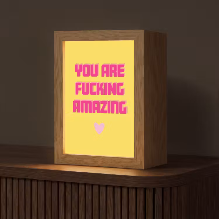 Geel - Valentijn - Tekst Light Box met kabel (Tafellamp) klein -z3d_website