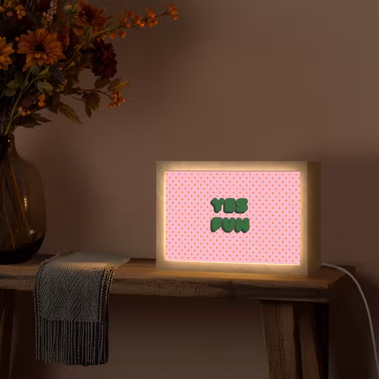 Yes fun - Groen - Roze - Stippen Light Box met kabel (Tafellamp) klein -sfeer4