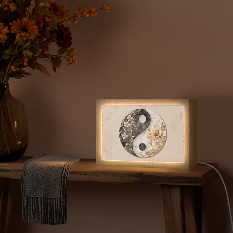 Yin Yang - Bloemen - Zwart - Wit - Vintage Light Box met kabel (Tafellamp) klein -sfeer4