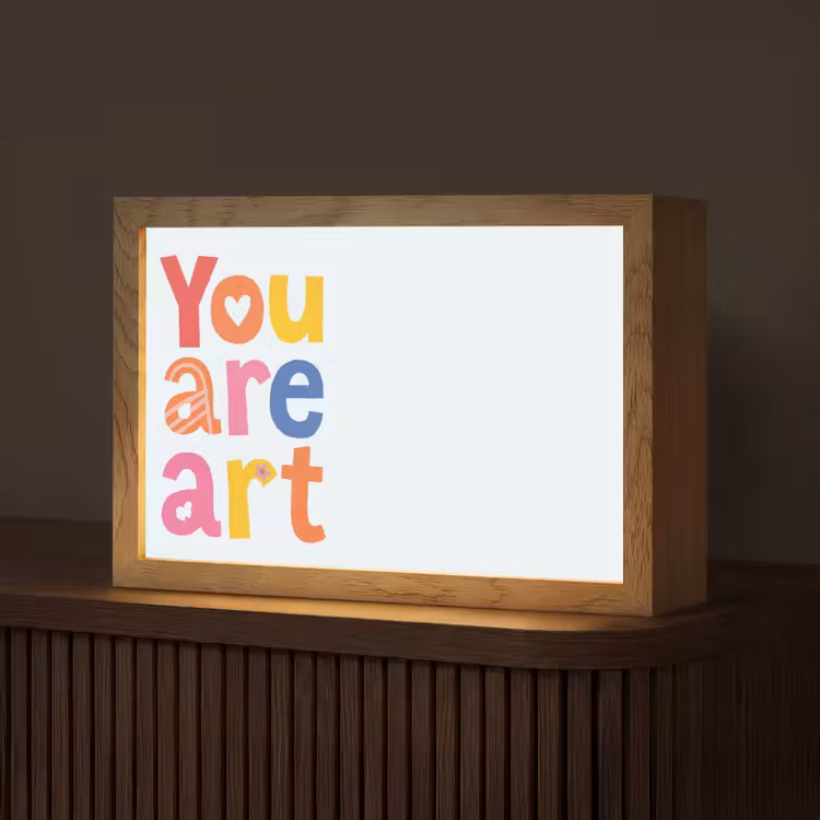 You are art - Kleurrijk - Grafisch Light Box met kabel (Tafellamp) klein -z3d_website