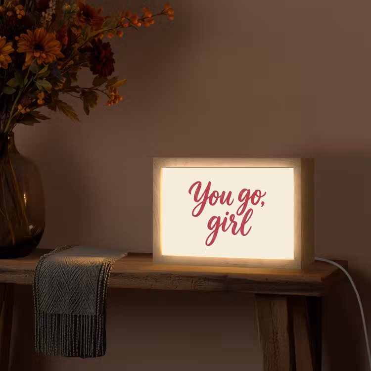 you go girl - Rood - Wit Light Box met kabel (Tafellamp) klein -sfeer4