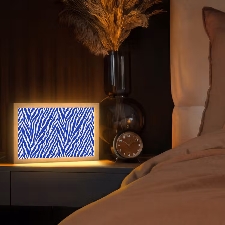 Zebra - Patroon - Kobalt - Blauw Light Box met kabel (Tafellamp) klein 924 -sfeer1