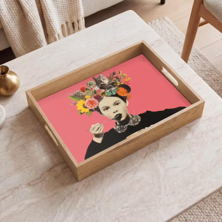 Meisje - Kopje - Bloemen - Roze Dienblad Rechthoek middel -sfeer1