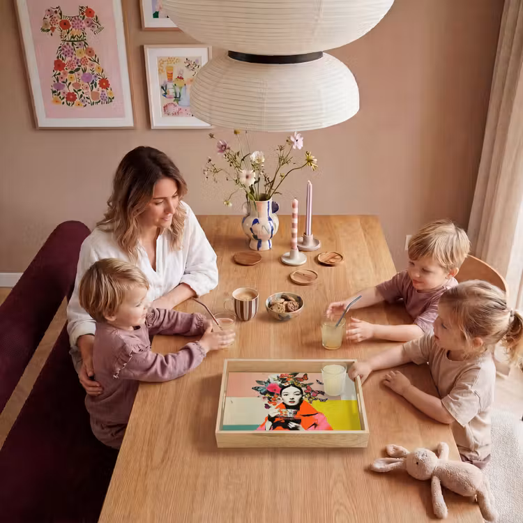 Retro - Vrouw - Kopje - Vlinders Dienblad Rechthoek middel -sfeer4