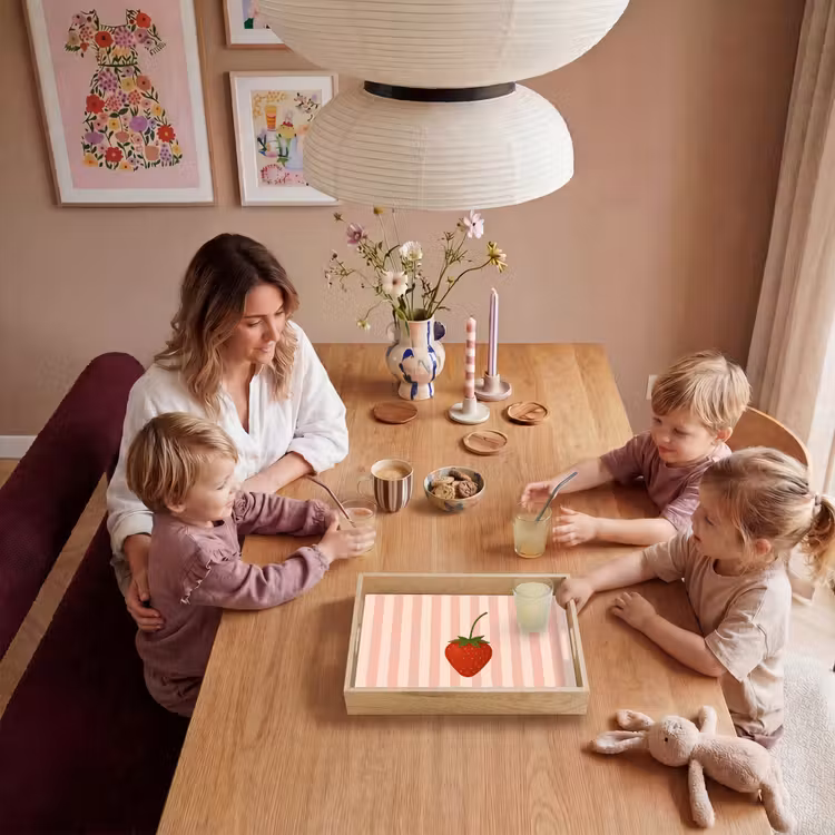 Aardbei - Strepen - Minimalistisch - Rood Dienblad Rechthoek middel -sfeer4
