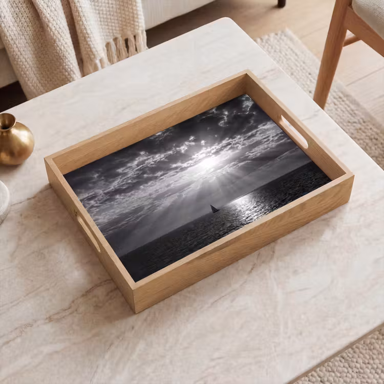 Water - Boot - Lucht - Natuur - Zwart-wit Dienblad Rechthoek middel -sfeer1