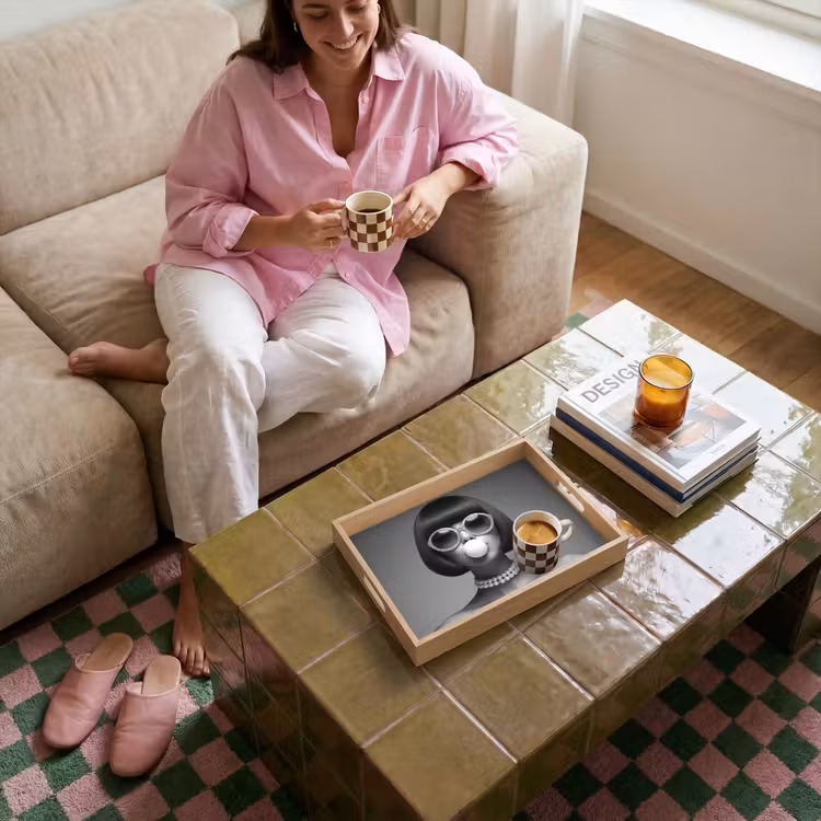 Vrouw - Zwart Wit - Ketting - Zonnebril Dienblad Rechthoek middel -sfeer3