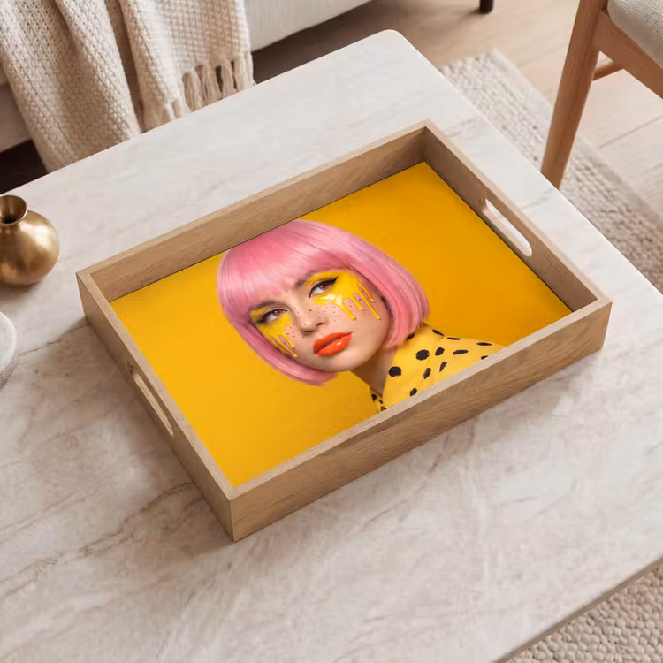 Vrouw - Portret - Abstract - Kleurrijk - Geel Dienblad Rechthoek middel -sfeer1