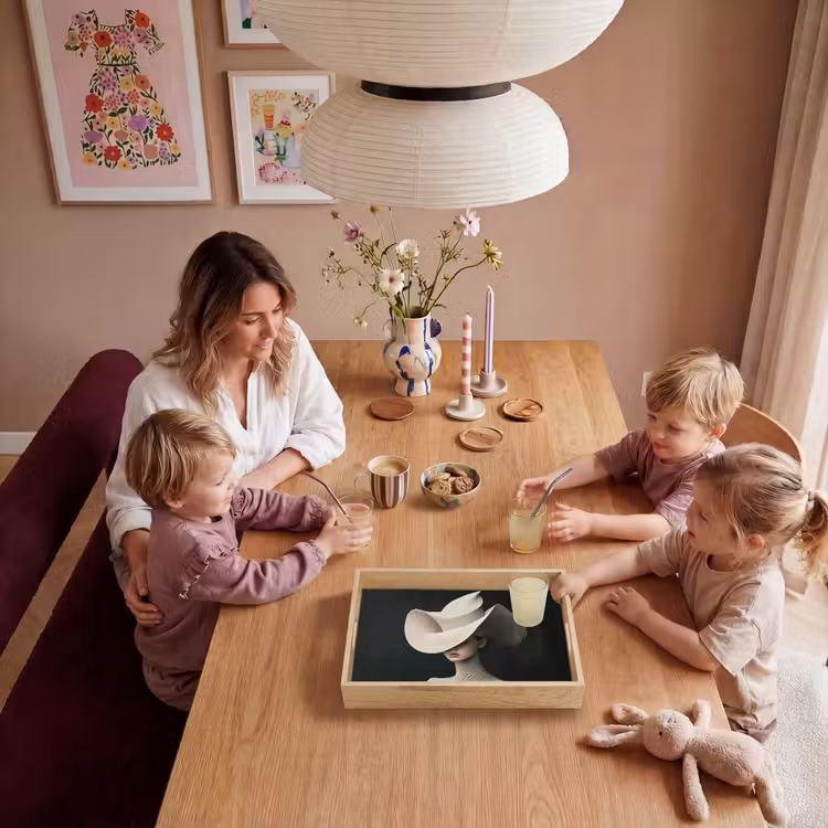 Vrouw - Golvende - Hoed Dienblad Rechthoek middel -sfeer4
