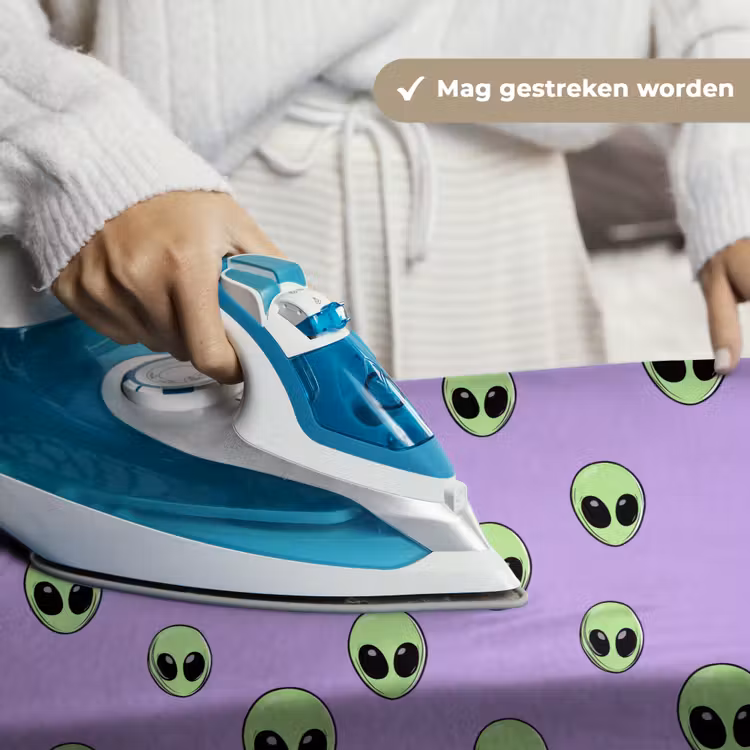 Alien - Retro - Lila Wandkleed katoen klein 269 -sfeer9