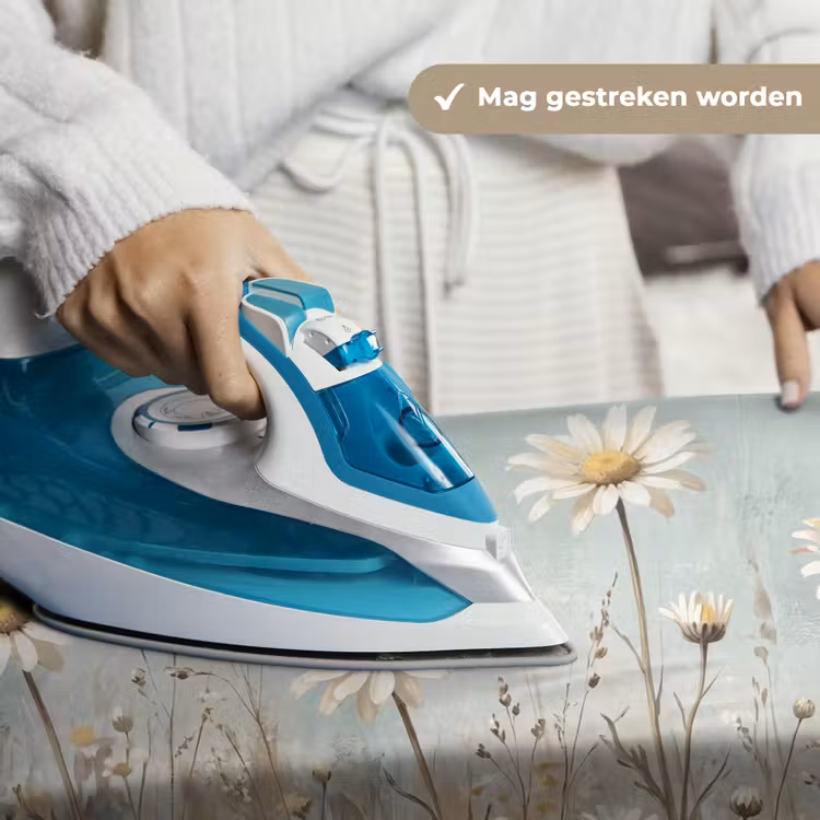 Madelief - Illustratie - Wit Wandkleed katoen klein -sfeer9