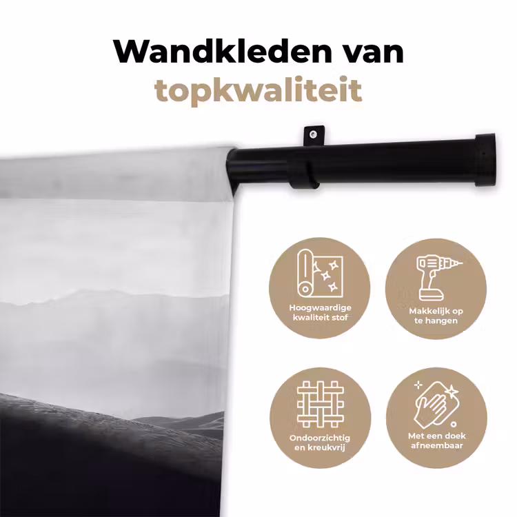 Mens - Kameel - Zandduin - Natuur - Monochroom Wandkleed katoen klein -sfeer2