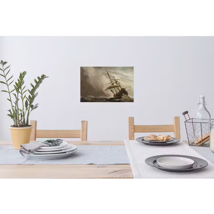 Een schip in volle zee bij vliegende storm - Schilderij van Willem van de Velde Muursticker klein -eettafel