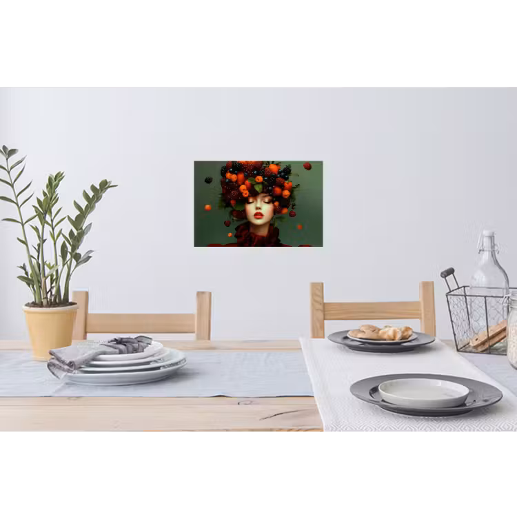 Vrouw - Aardbeien - Frambozen - Bramen - Bessen Muursticker klein -eettafel