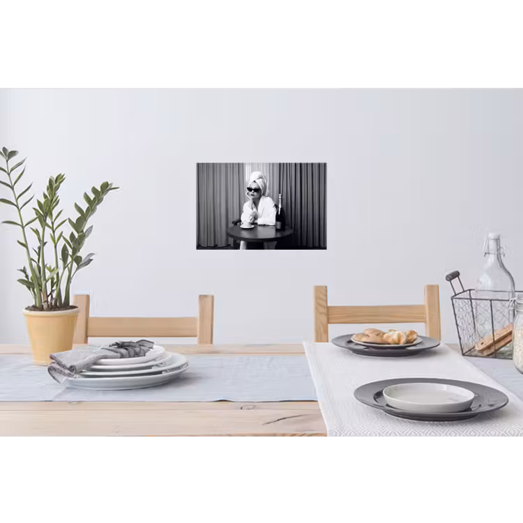 Vrouw - Bubbels - Zwart - Wit Muursticker klein -eettafel