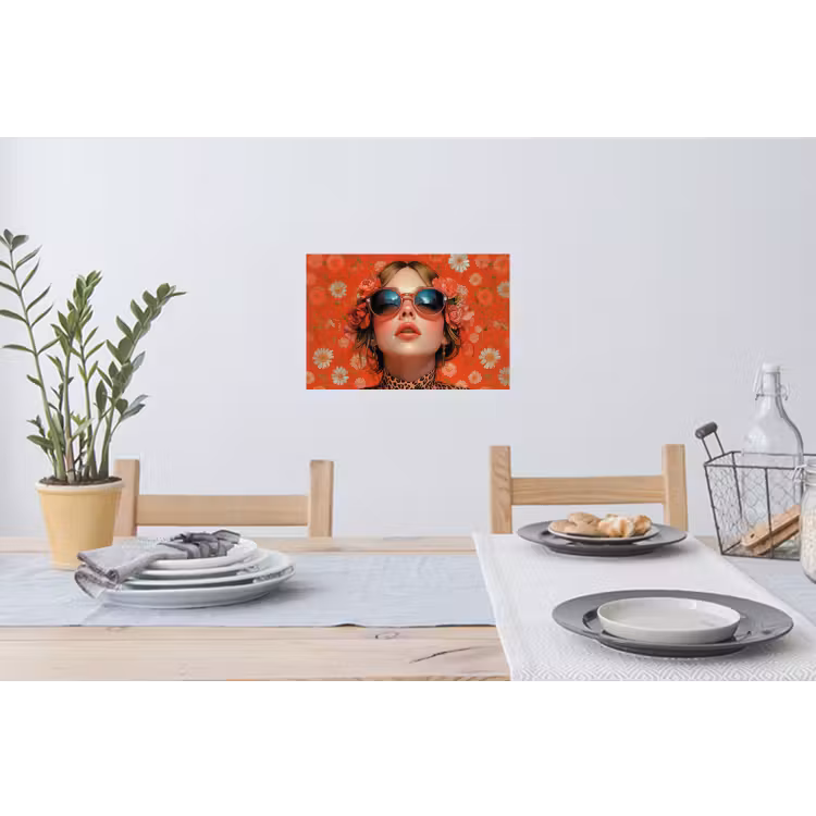 Vrouw - Kleurrijk - Dierenprint - Bloemen Muursticker klein -eettafel