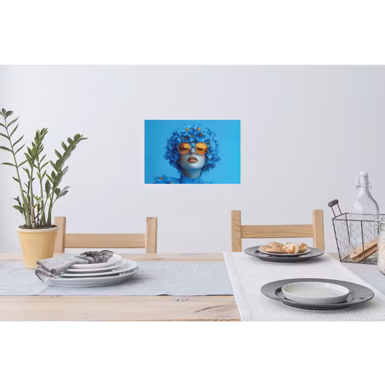 Vrouw - Bloem - Blauw - Modern - Bril - Portret Muursticker klein -eettafel