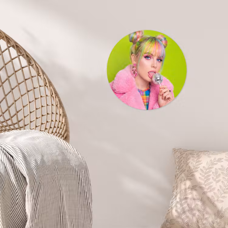 Vrouw - Kleurrijk haar - Pop art - Modern - Levendig Wandcirkel behangsticker klein -sfeer4