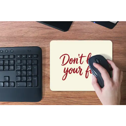 Don't lose your fire - Rood - Wit - Minimalistisch muismat rubber klein -toetsenbord