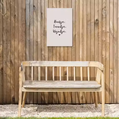 huisjetuintjewijntje-beige Tuinposter op houten frame 2 cm dik klein -sfeer4