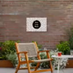 Huisje. Tuintje. Wijntje - Quotes - Tekst - Wijn - Tuin Tuinposter op houten frame 2 cm dik klein -sfeer3