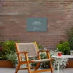 Papa's Werkplaats Tuinposter op houten frame 2 cm dik klein -sfeer3