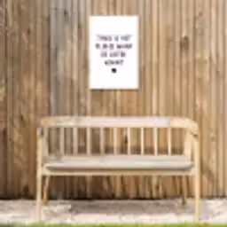 Thuis is het plekje waar de liefde woont - Spreuken - Quotes Tuinposter op houten frame 2 cm dik klein -sfeer4