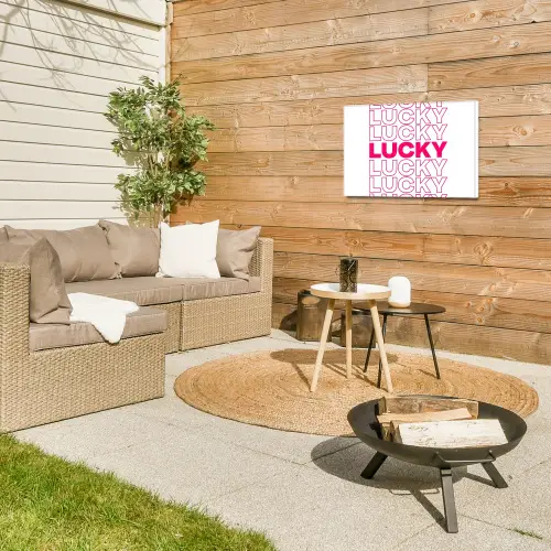 Lucky - Roze - Patroon Tuinposter op houten frame 2 cm dik klein -sfeer2
