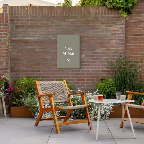 plukdedag-groen Tuinposter op houten frame 2 cm dik klein -sfeer3