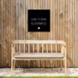 Spreuken - Quotes - Geluk zit in een klein rompertje Tuinposter op houten frame 2 cm dik klein -sfeer4