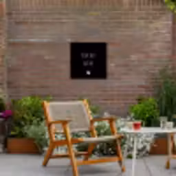 Quote - Spreuken - Pluk het geluk Tuinposter op houten frame 2 cm dik klein -sfeer3