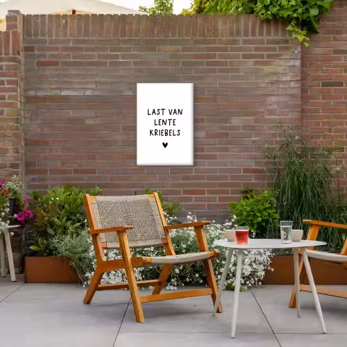 Quotes - Last van lentekriebels - Spreuken Tuinposter op houten frame 2 cm dik klein -sfeer3