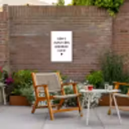 Quotes - Spreuken - Grote avonturen beginnen klein Tuinposter op houten frame 2 cm dik klein -sfeer3