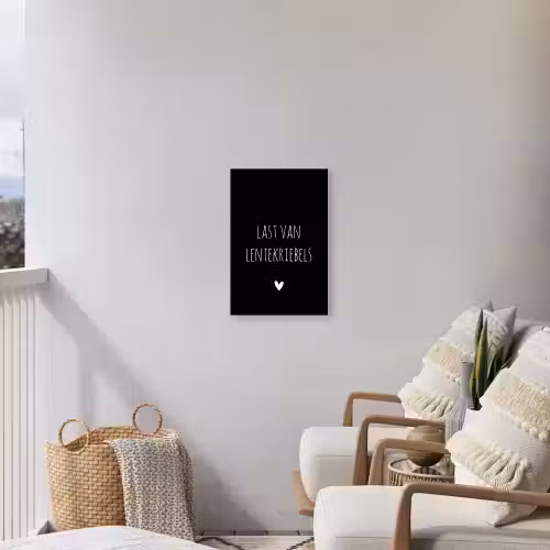 Last van lentekriebels - Quotes - Spreuken Tuinposter op houten frame 2 cm dik klein -sfeer1
