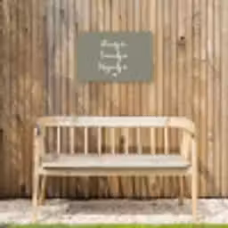 Tekst - Huisje, tuintje, wijntje - Thuis - Quotes - Wijn Tuinposter op houten frame 2 cm dik klein -sfeer4
