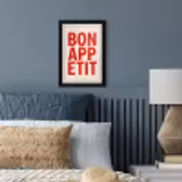 Blokletters - Rood - Kartelrand fotolijst zwart zonder passe partout klein -sfeer3