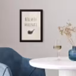 Vlees - Minimalistisch - Beige - Quote fotolijst zwart zonder passe partout klein -sfeer4