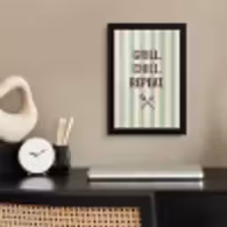 Quote - Strepen - Grill fotolijst zwart zonder passe partout klein -sfeer1